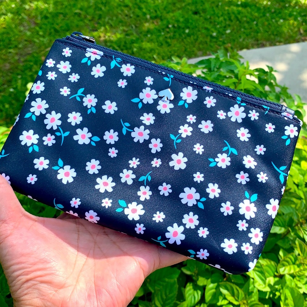 BNWT KATE SPADE ♠️ Medium double zipped wristlet